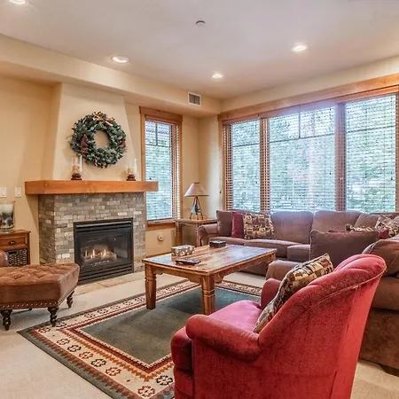 Upscale 4 Bed, 3 Bath At The Woodwinds With Amazing Mountain Views And Golf Course Access And Private Hot Tub And Garage Sleeps 10 Villa